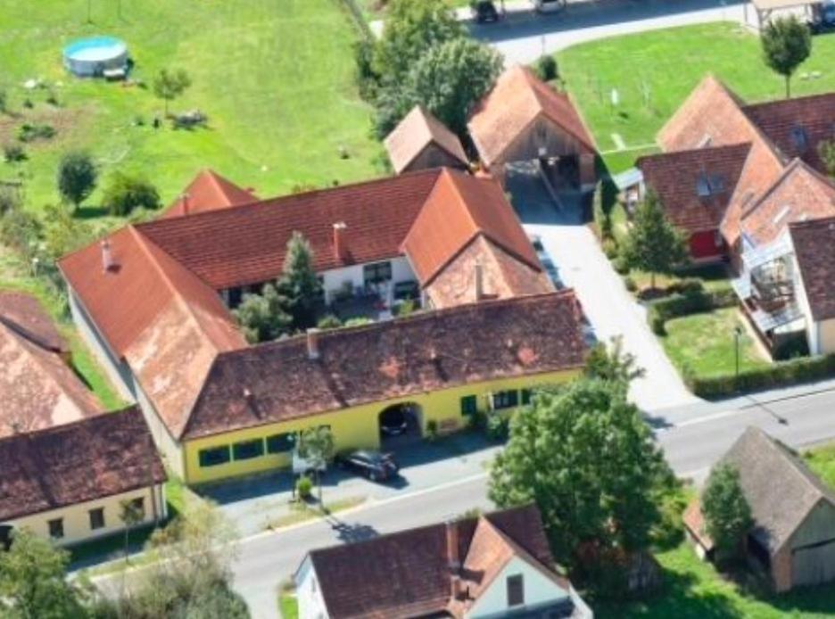 Ferienwohnungen Und Appartements Im Idyllischen Vierkanthof, Gruppenurlaube Fürstenfeld Εξωτερικό φωτογραφία