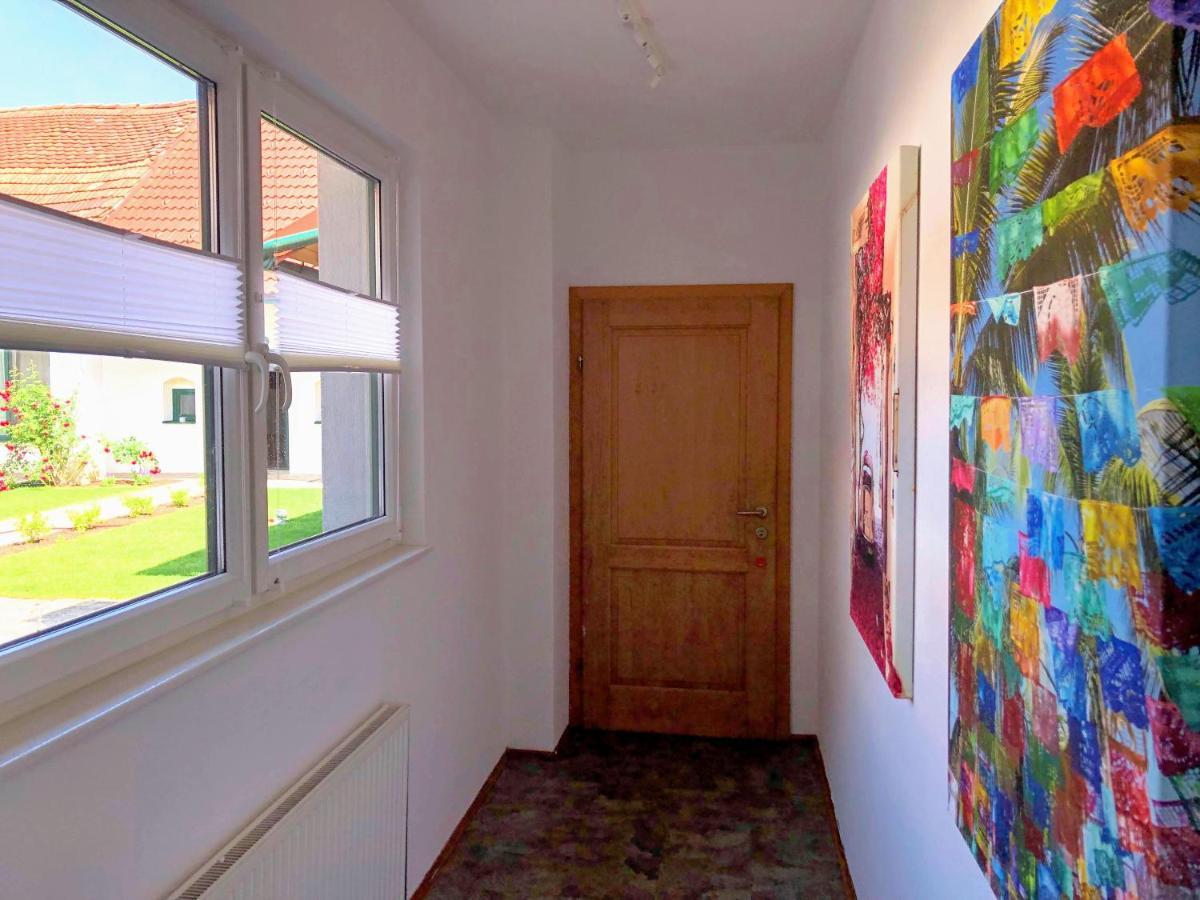 Ferienwohnungen Und Appartements Im Idyllischen Vierkanthof, Gruppenurlaube Fürstenfeld Εξωτερικό φωτογραφία