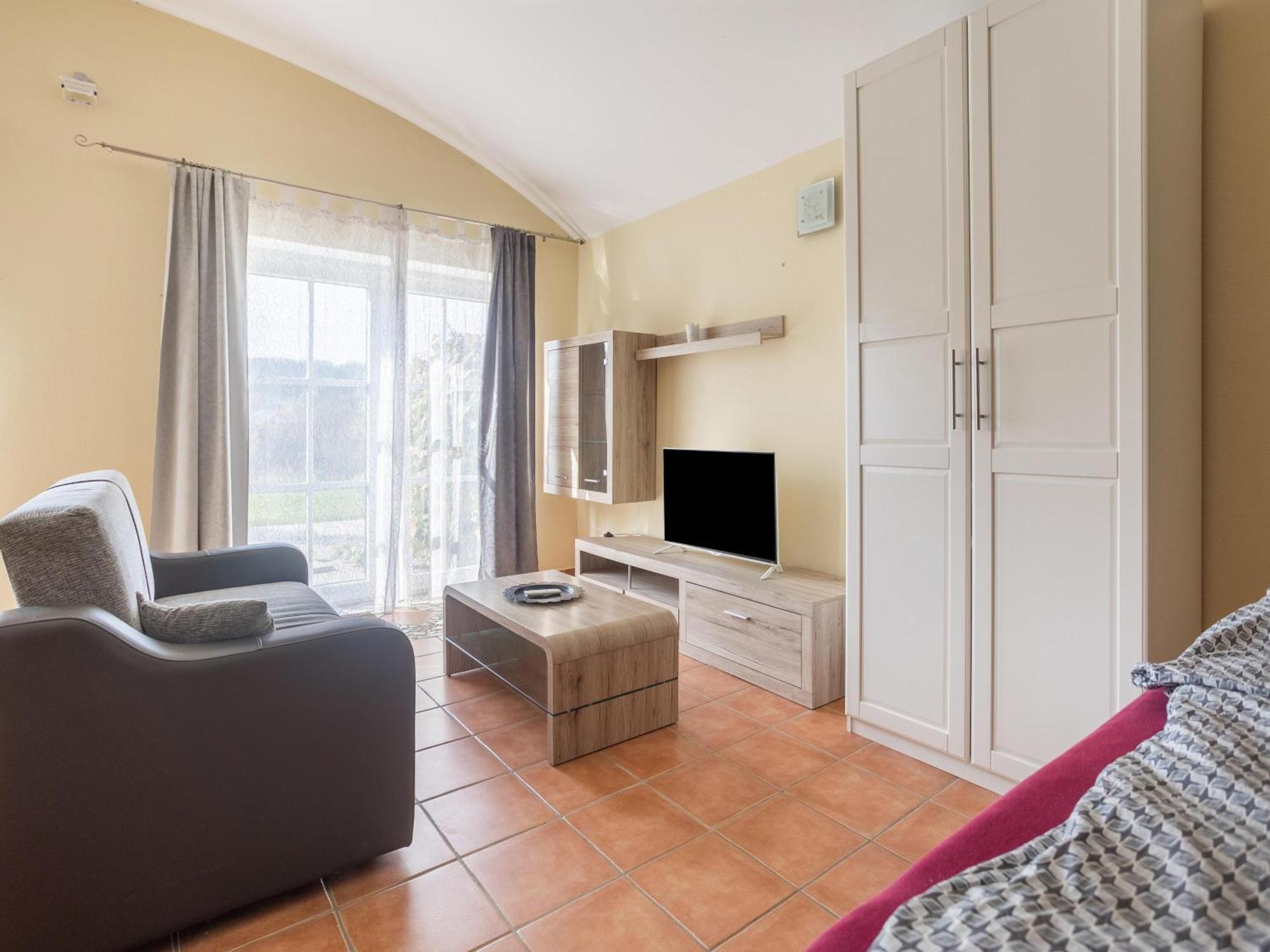 Ferienwohnungen Und Appartements Im Idyllischen Vierkanthof, Gruppenurlaube Fürstenfeld Εξωτερικό φωτογραφία